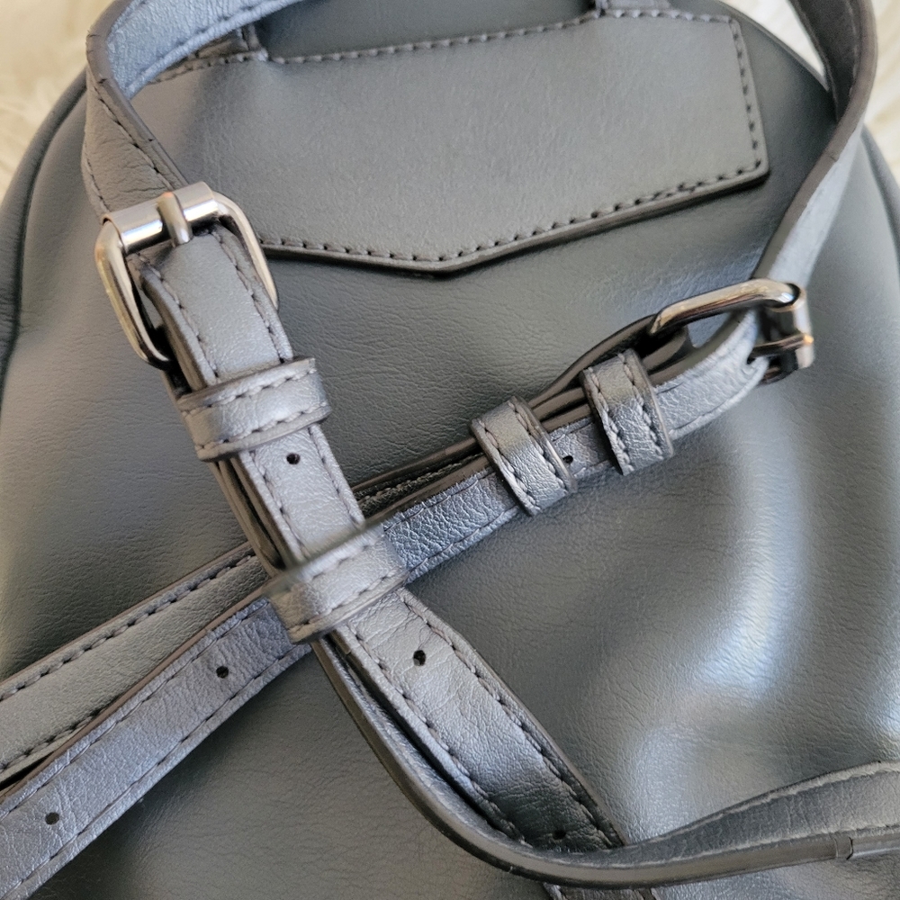 ☆ Simply Vera Gray Mini Backpack - Picture 11 of 16